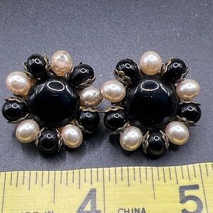Vintage 1950’s Japan Cluster Bead Earrings